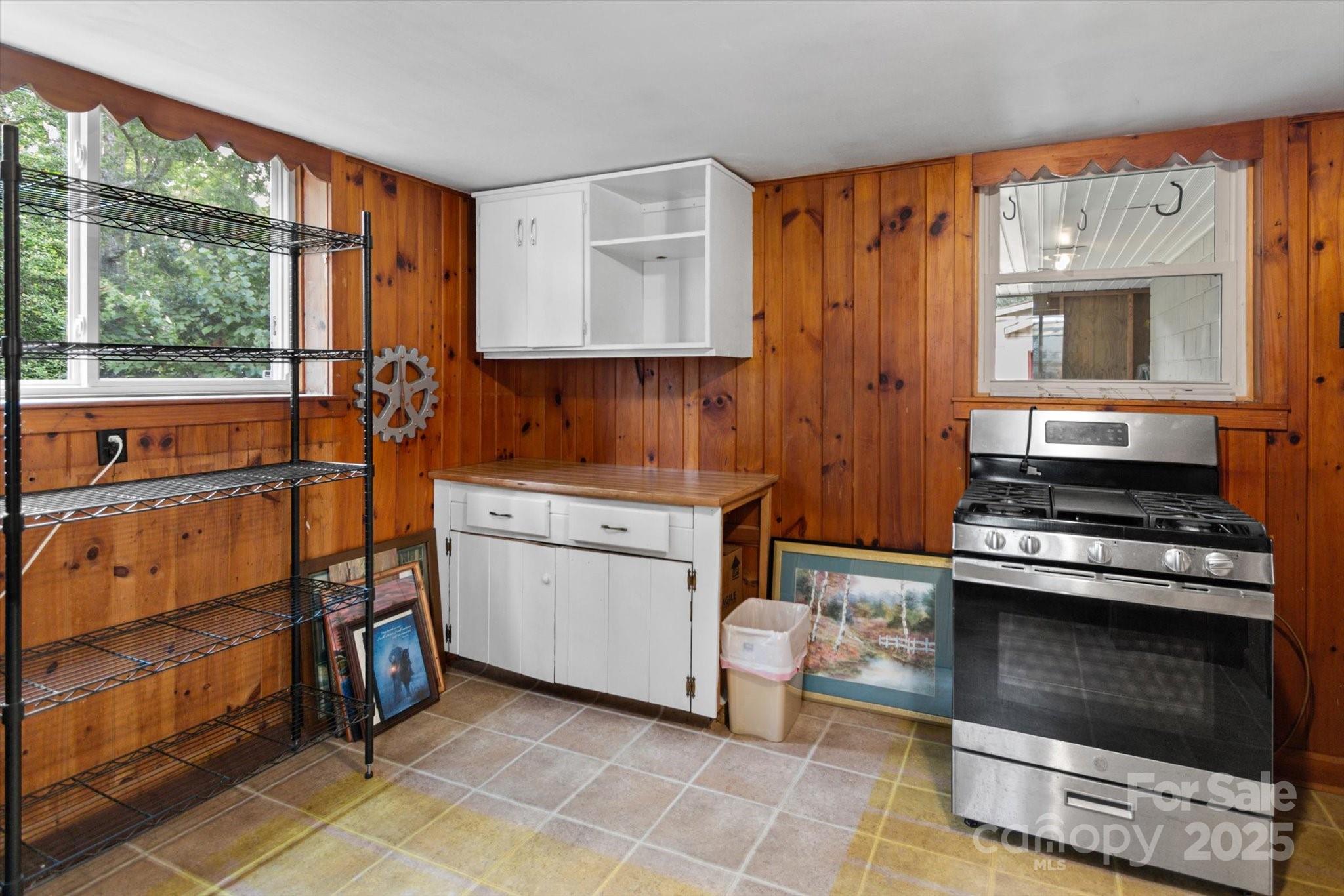 Royal Pines - Residential