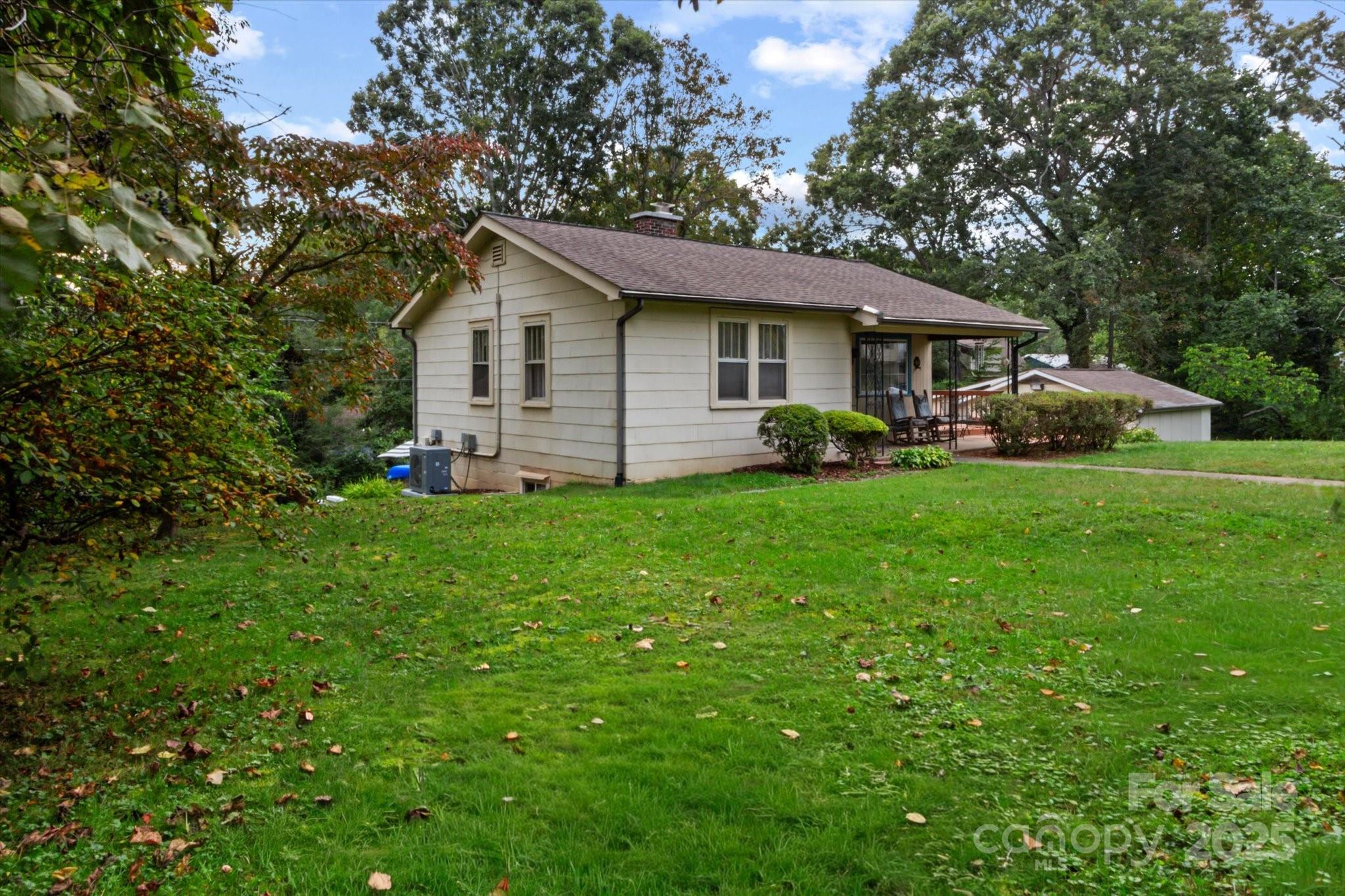 Royal Pines - Residential