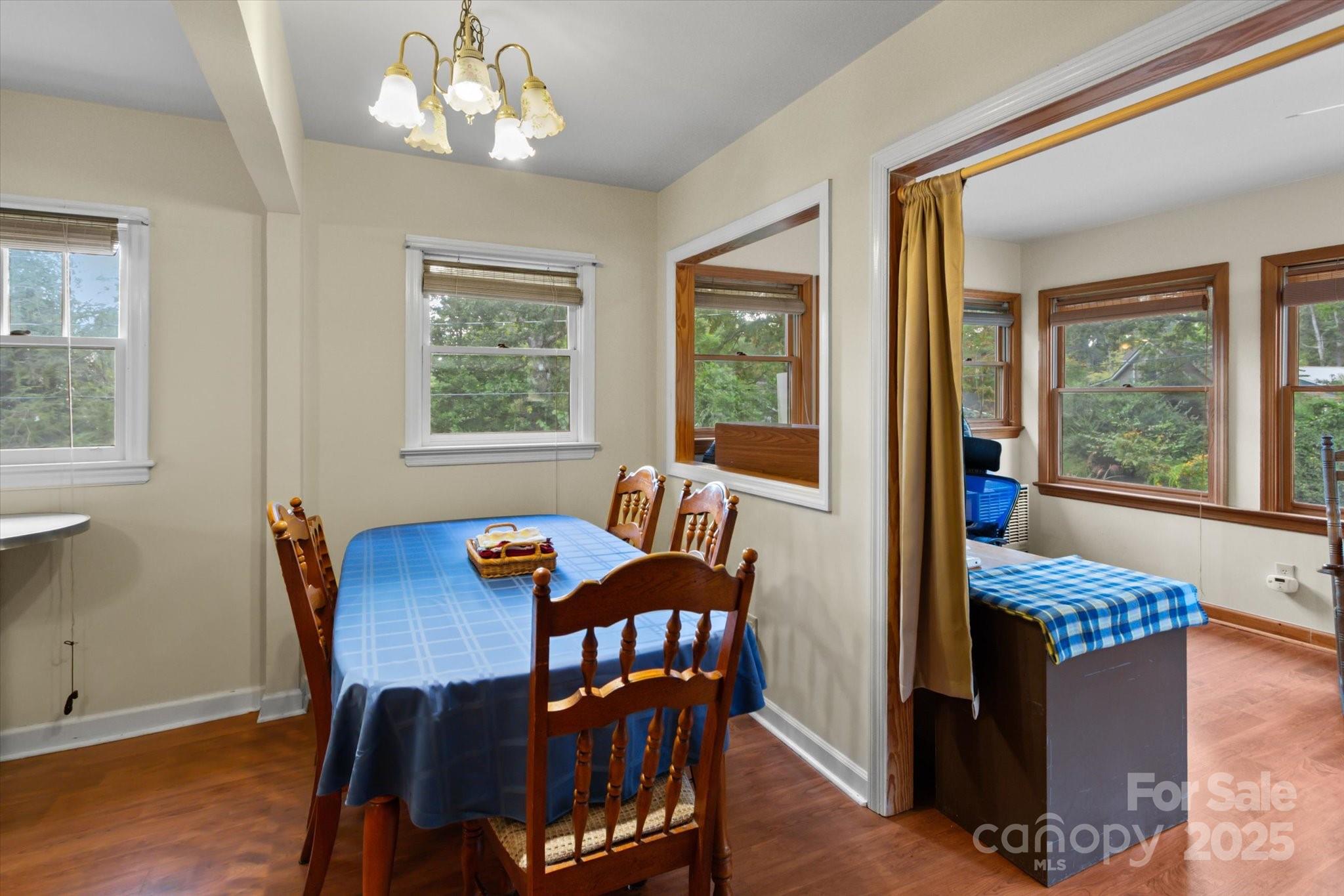 Royal Pines - Residential