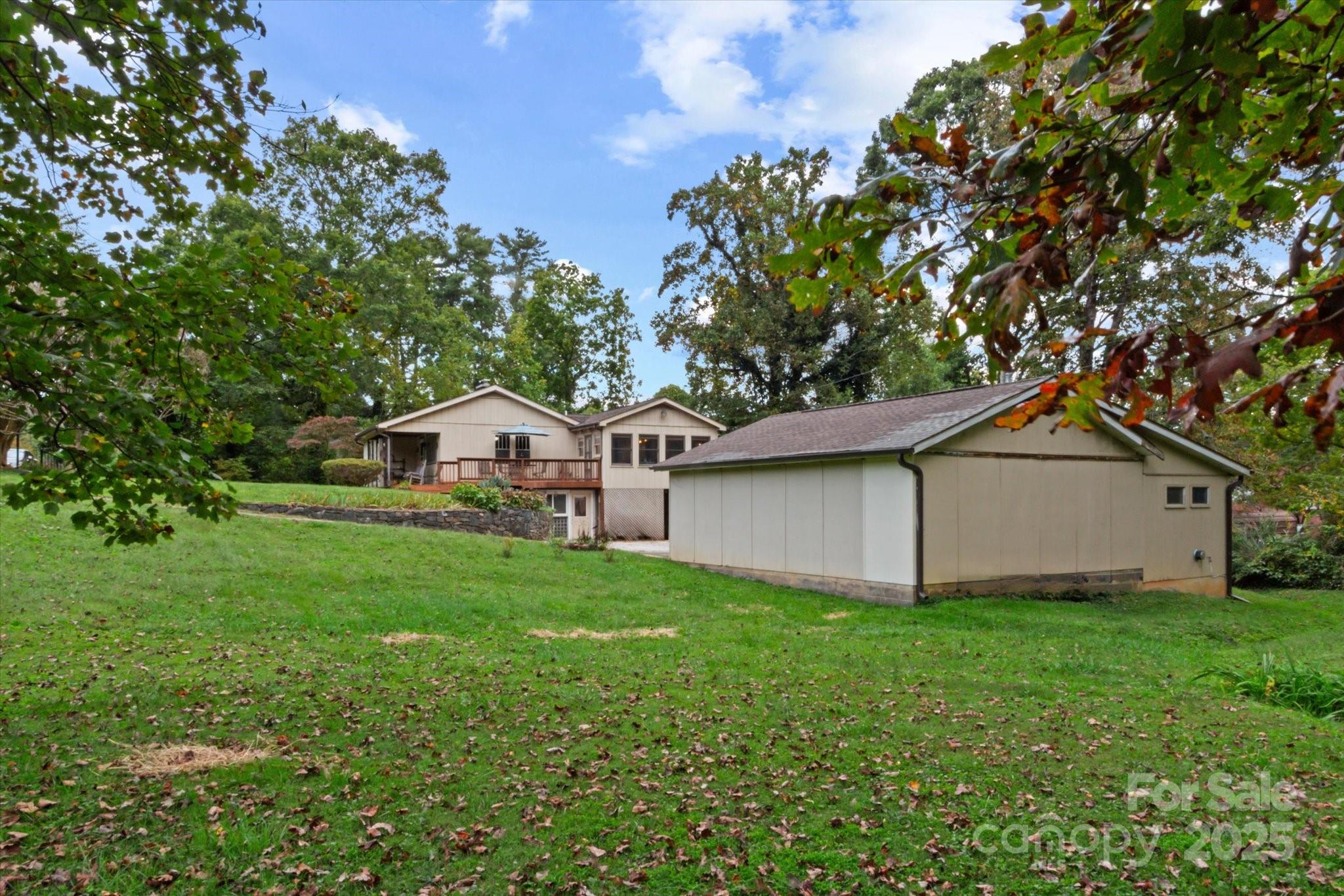 Royal Pines - Residential