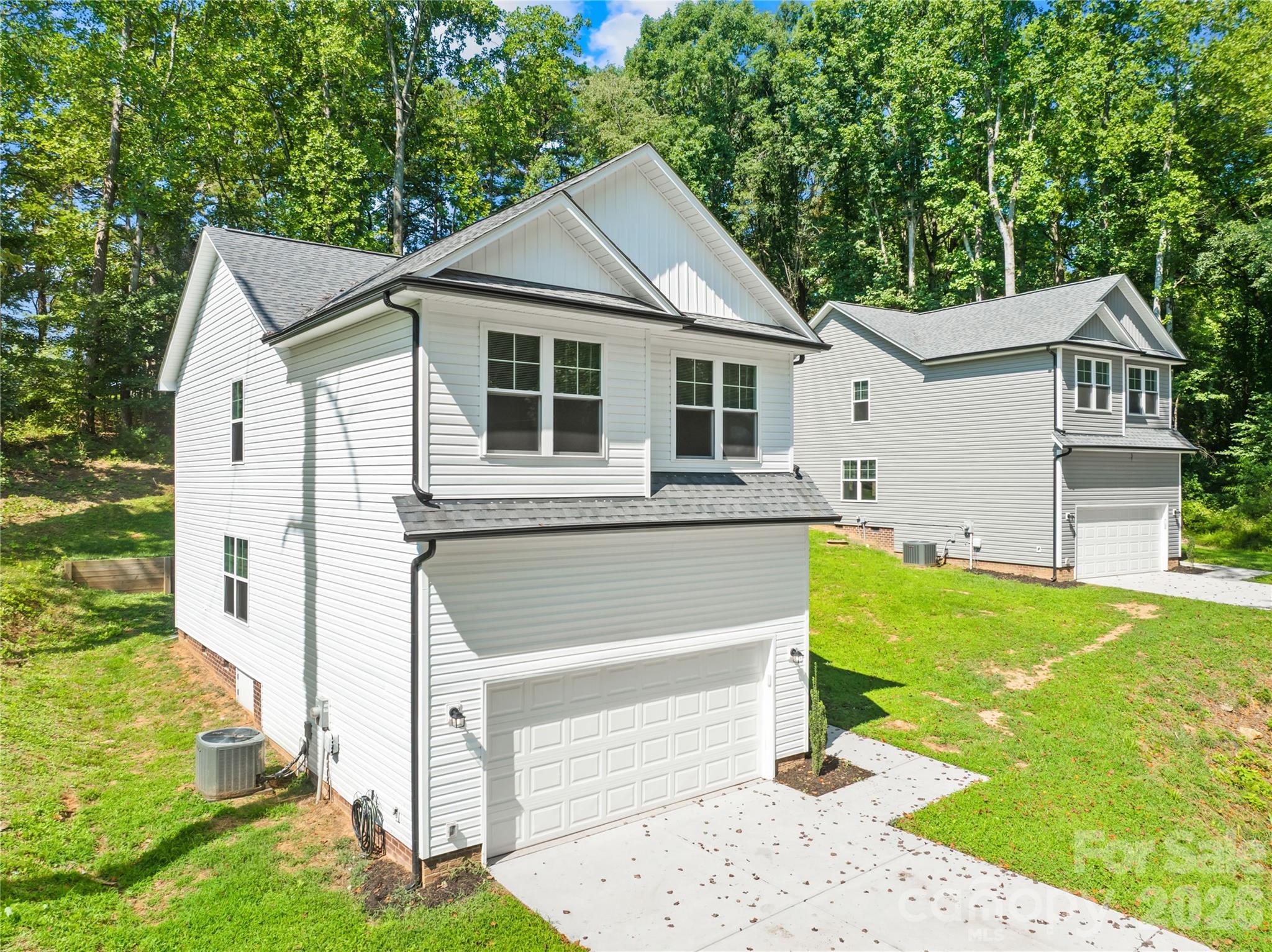 242 Valleybrook Lane