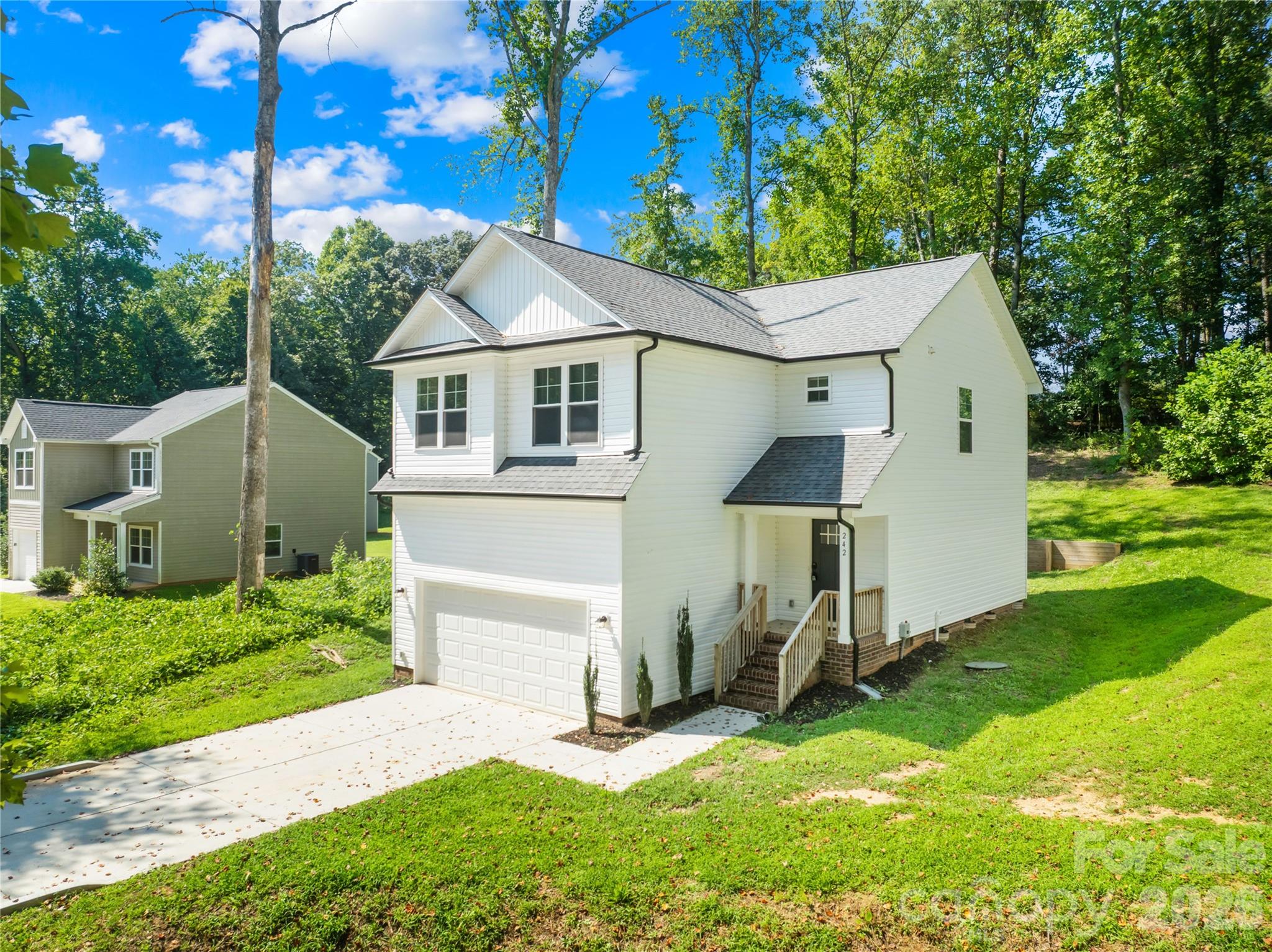 242 Valleybrook Lane