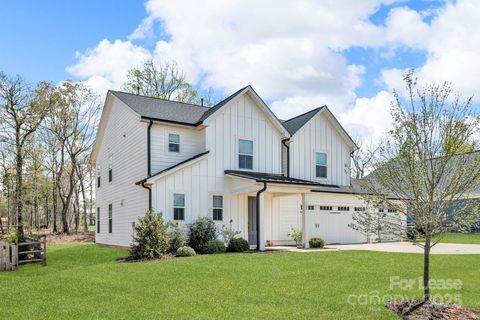 Photo of 122 Round Rock Road, Troutman, NC 28166 (MLS # 4314336)
