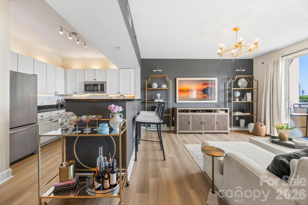 1315 East Boulevard 719
