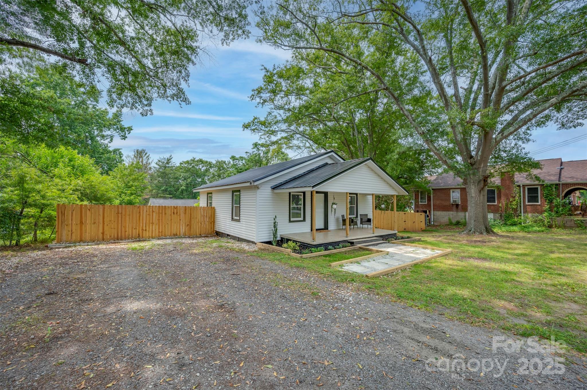 516 Boss Moore Road