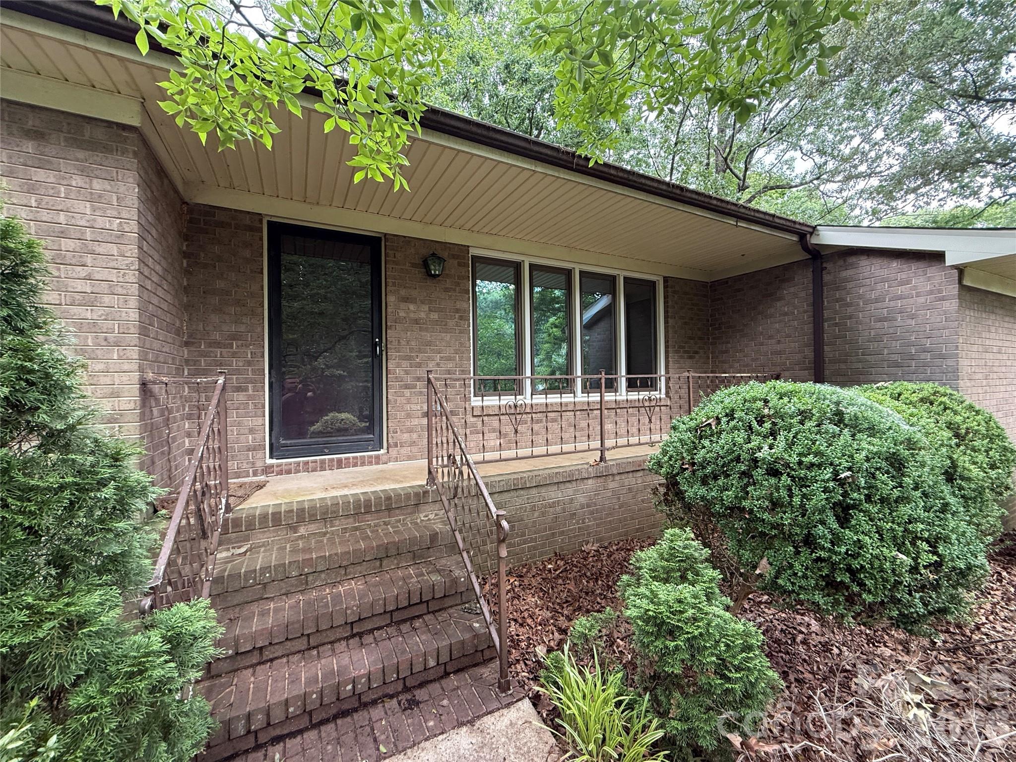 2207 Billy Street