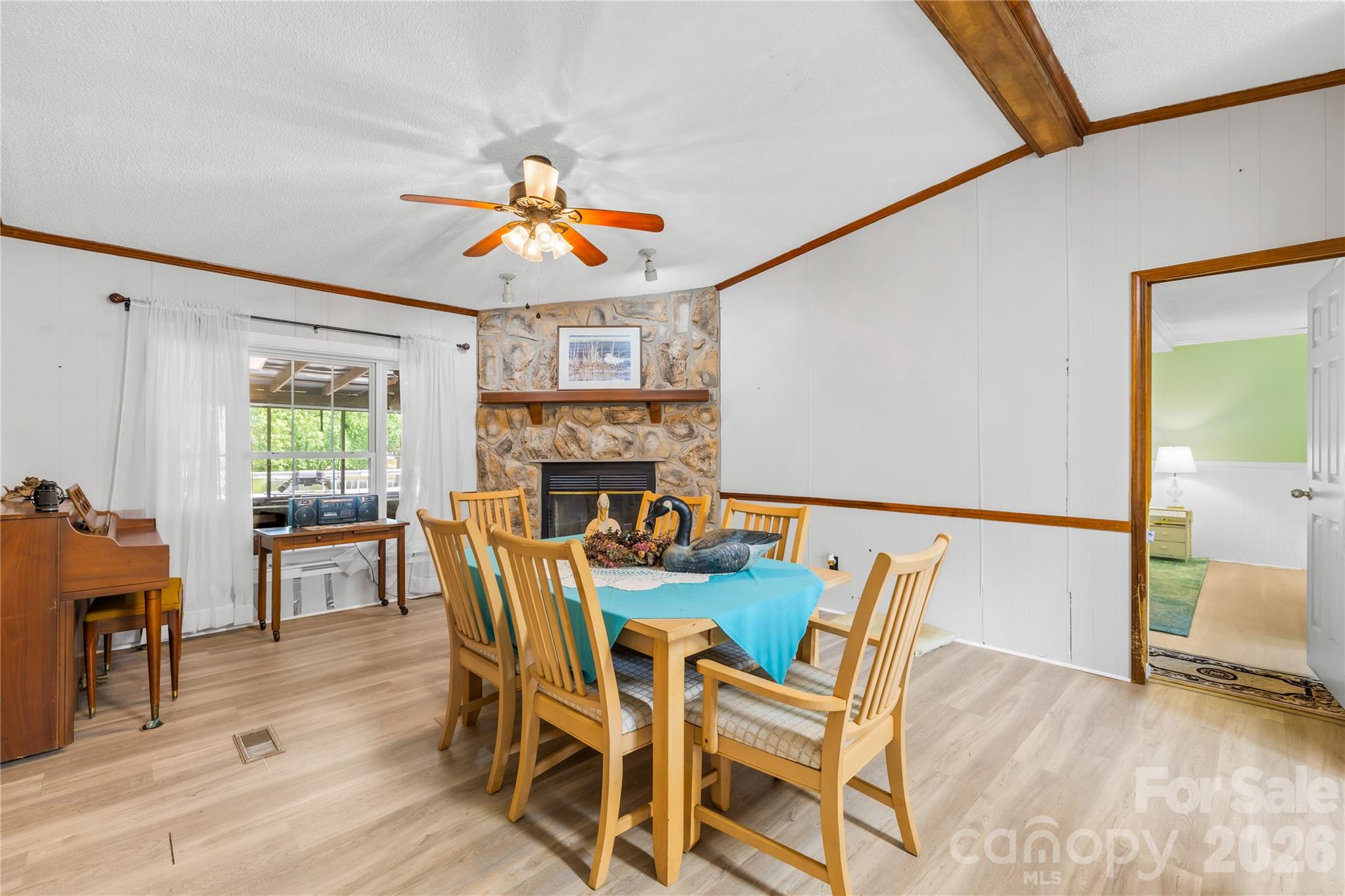 1225 Panther Point Road