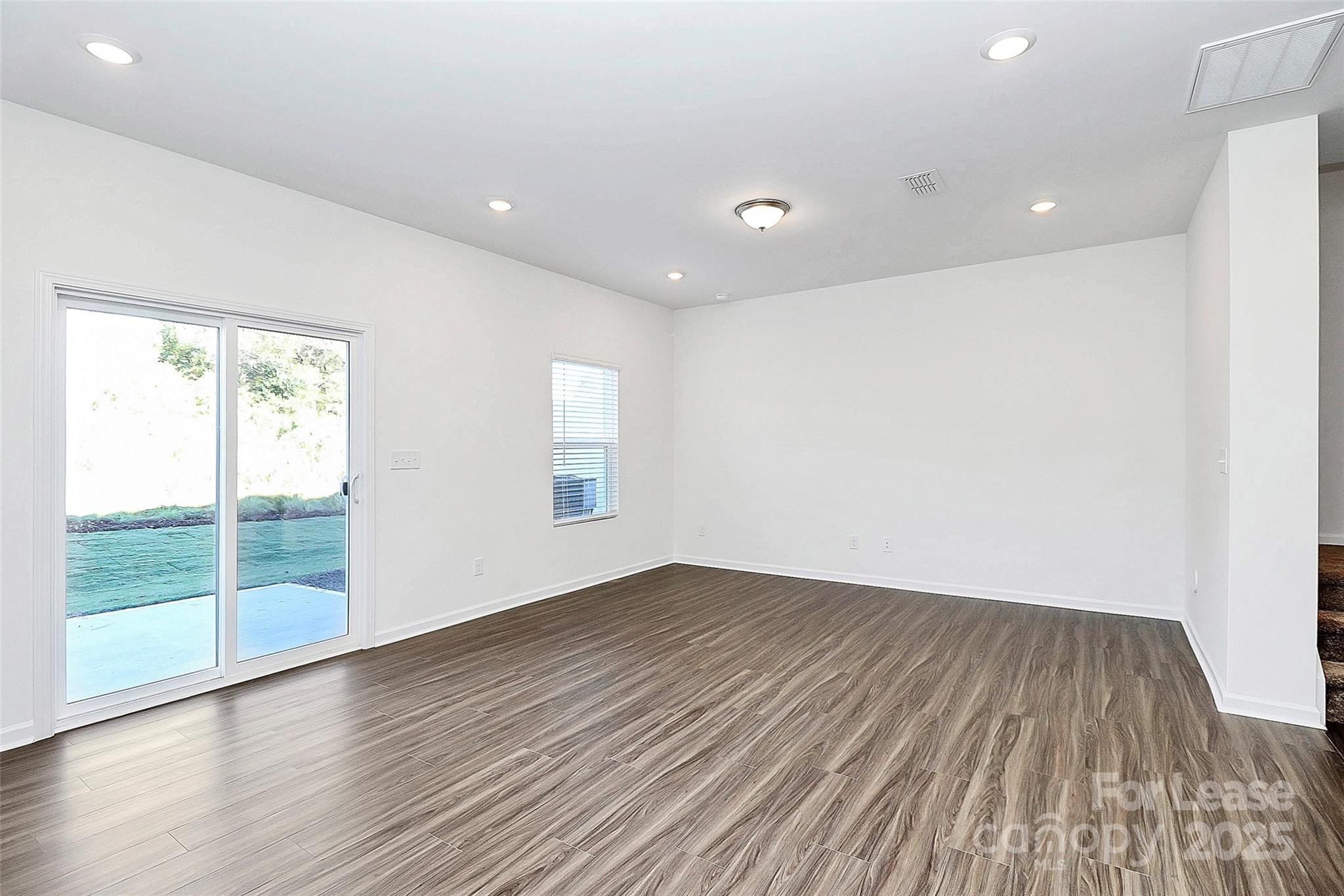 Secrest Landing - Residential Lease