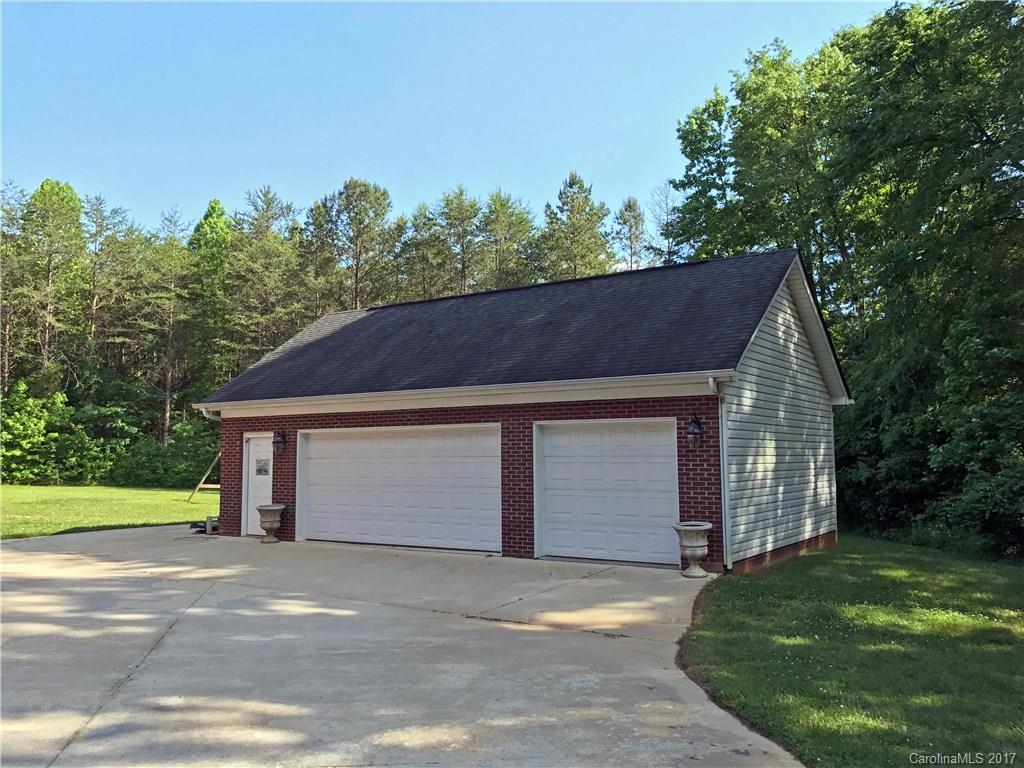 Pine Meadows - Residential