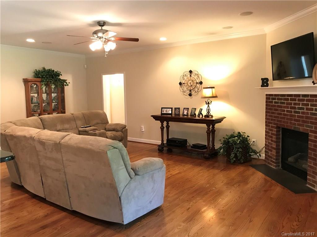 Pine Meadows - Residential