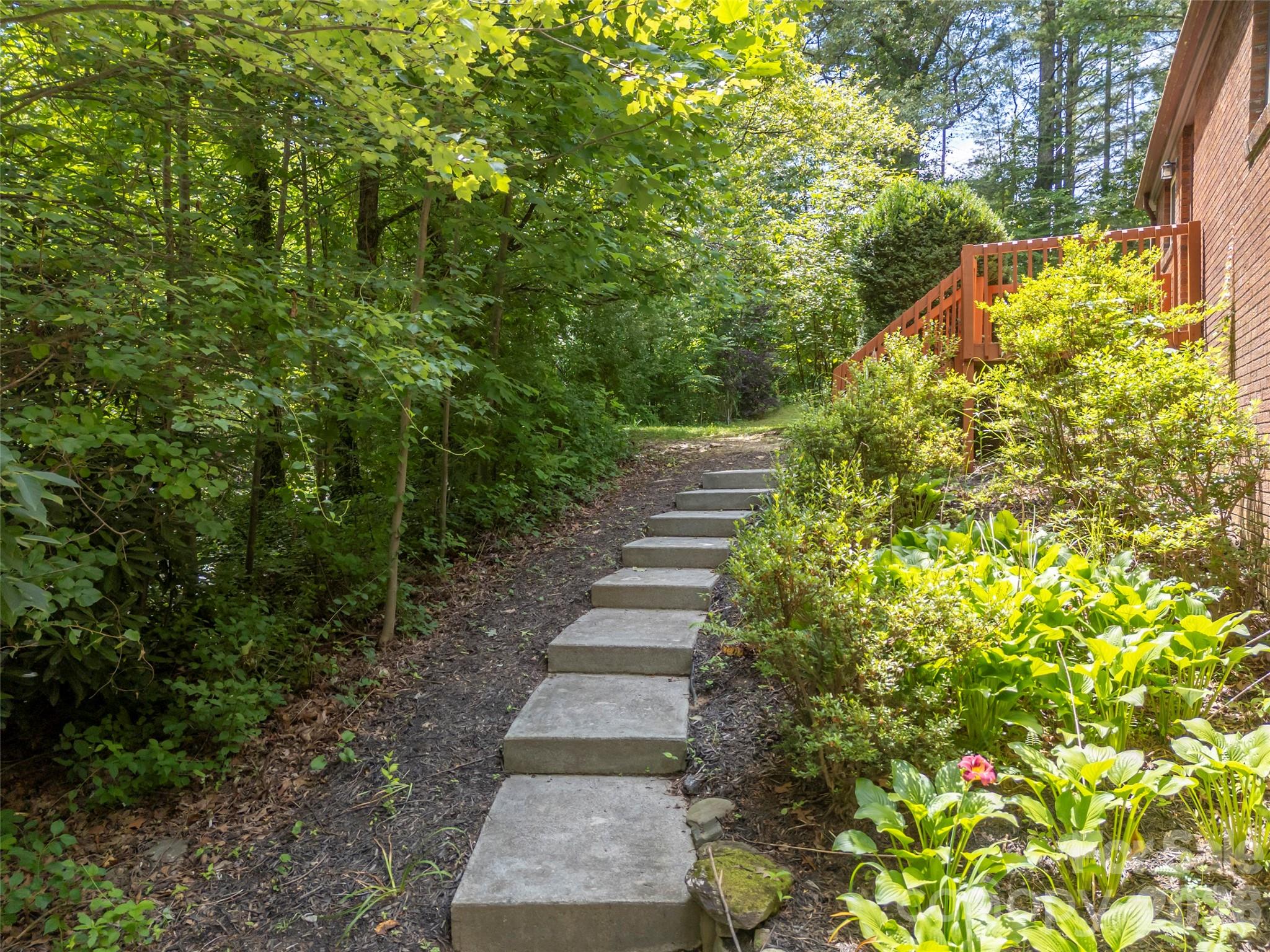 3276 Howard Gap Road