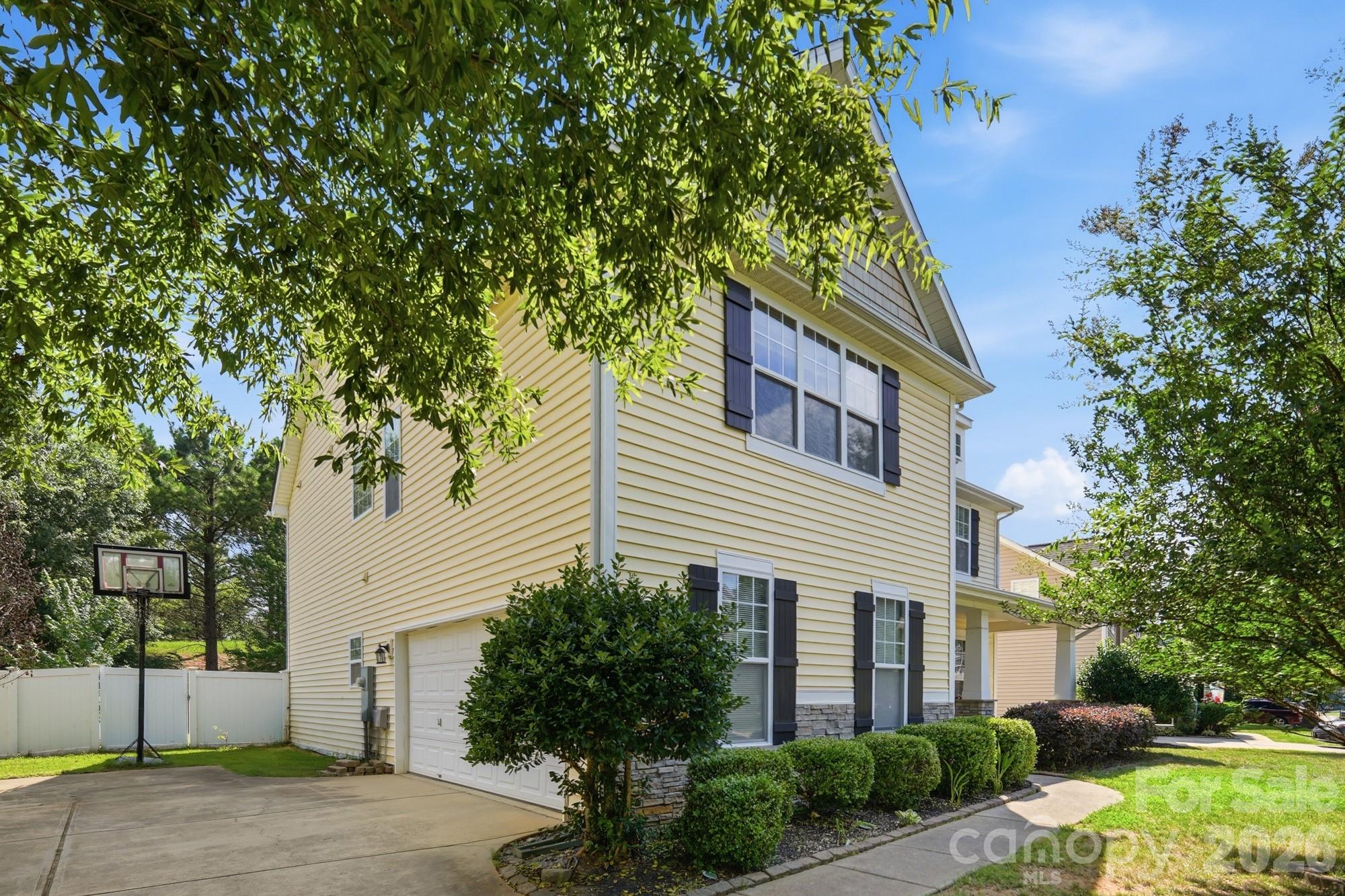 6014 Magna Lane
