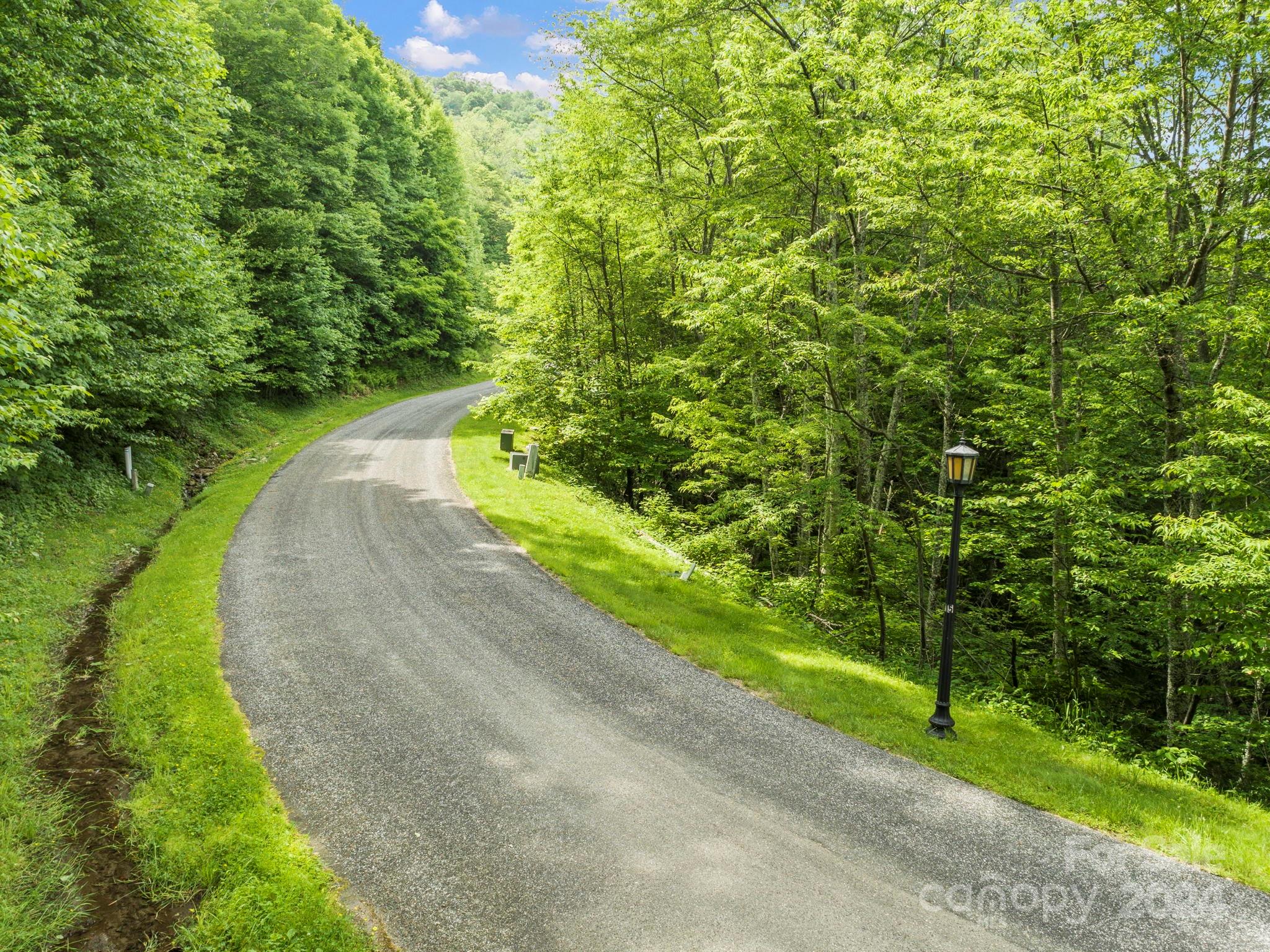 98 Goldenleaf Road 98