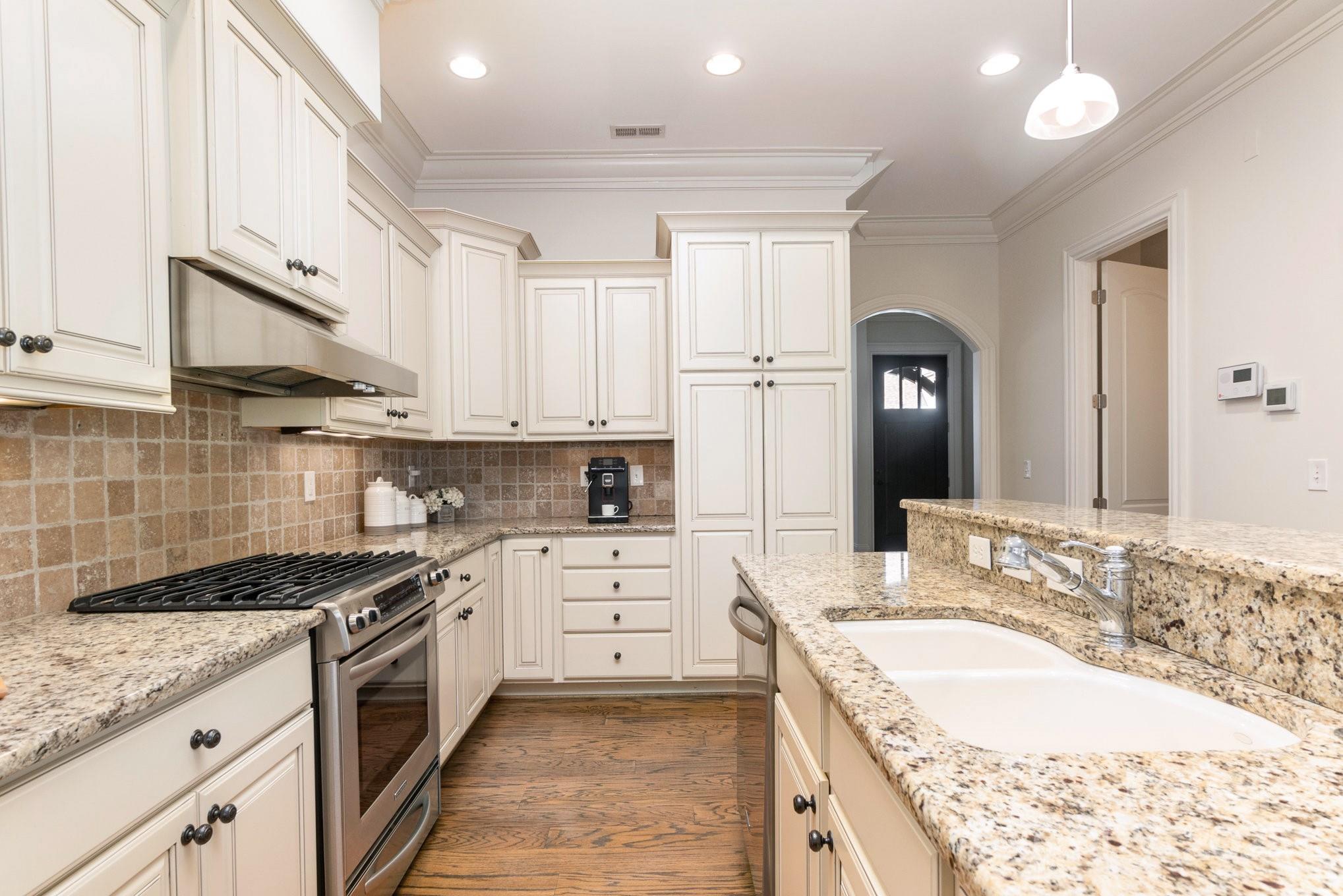 6411 Aldworth Lane