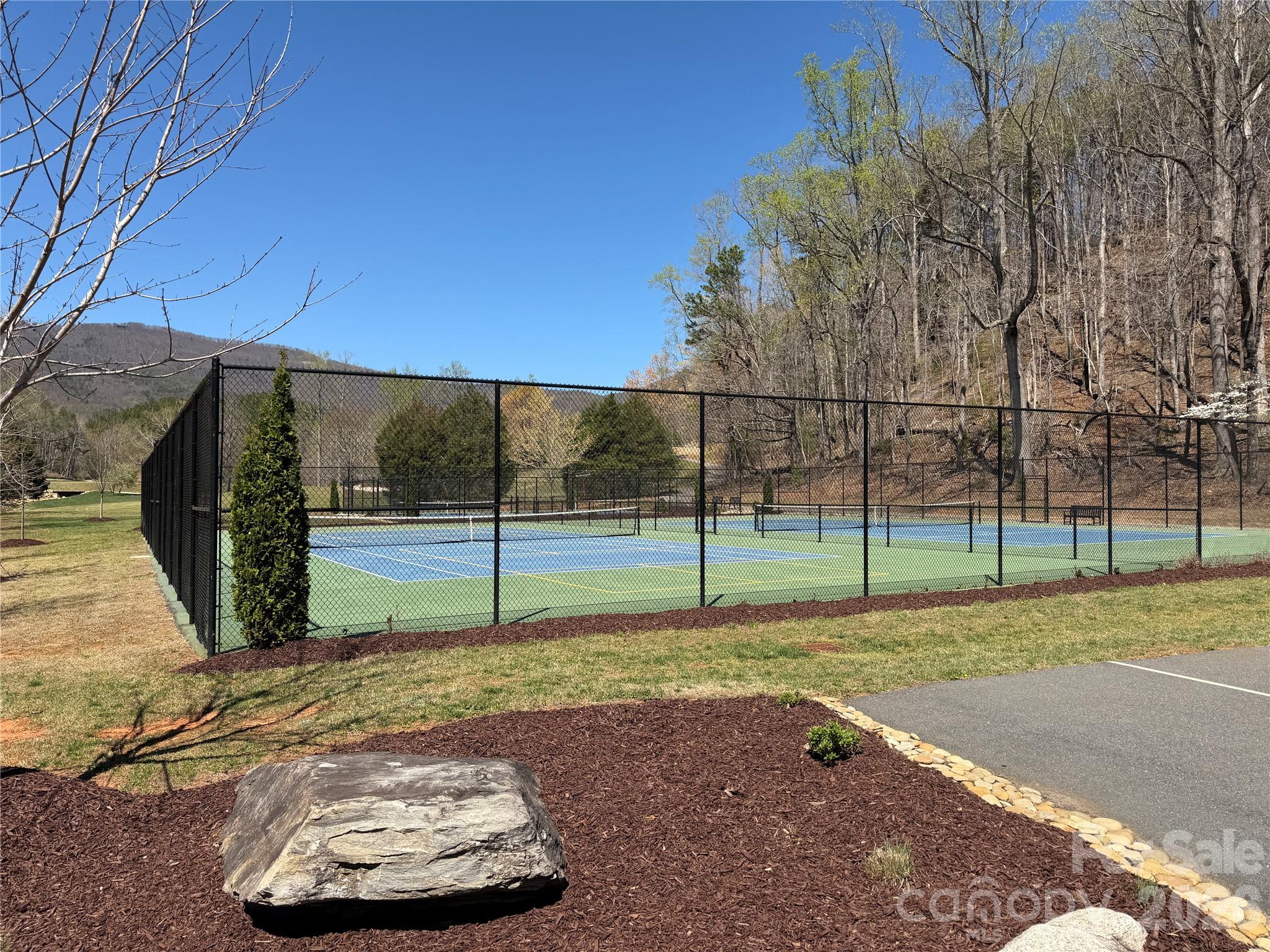 Brights Creek - Land