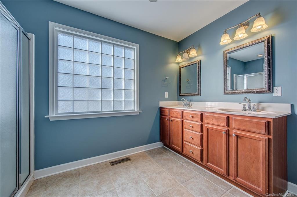 Henrys Orchard - Residential