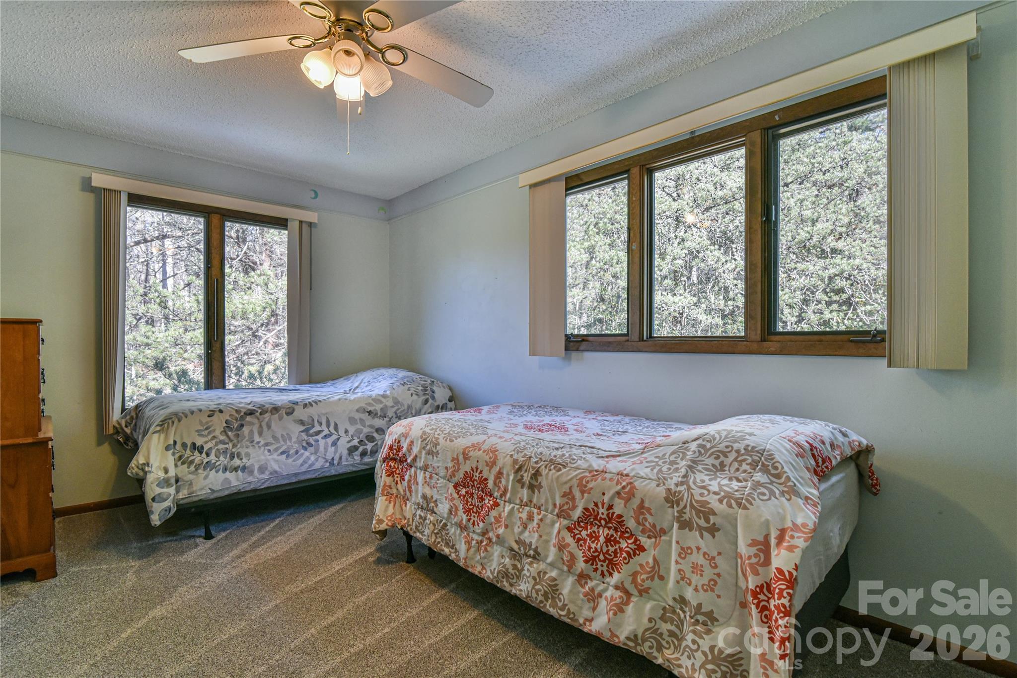 The Lynx Condominium - Residential