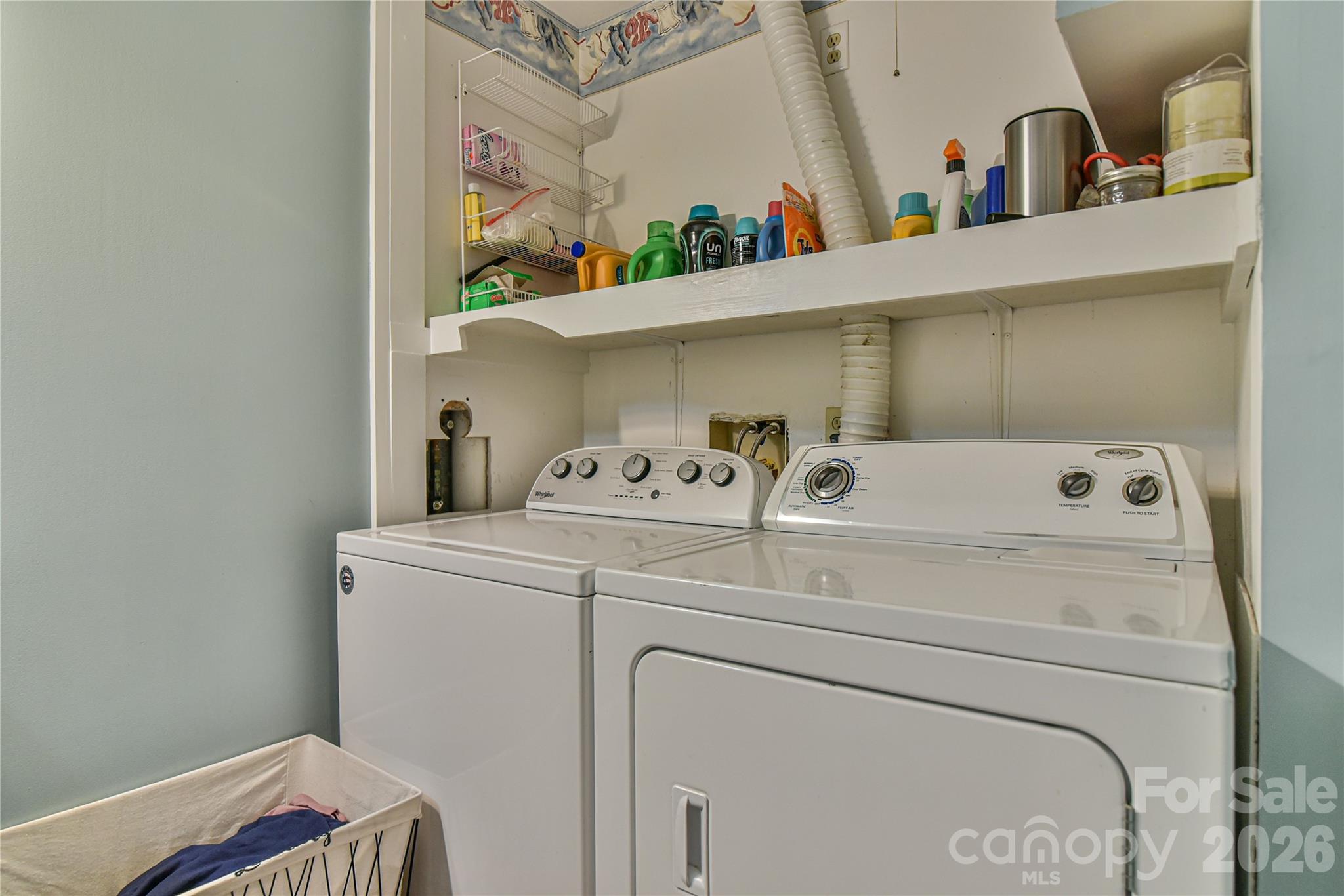 The Lynx Condominium - Residential