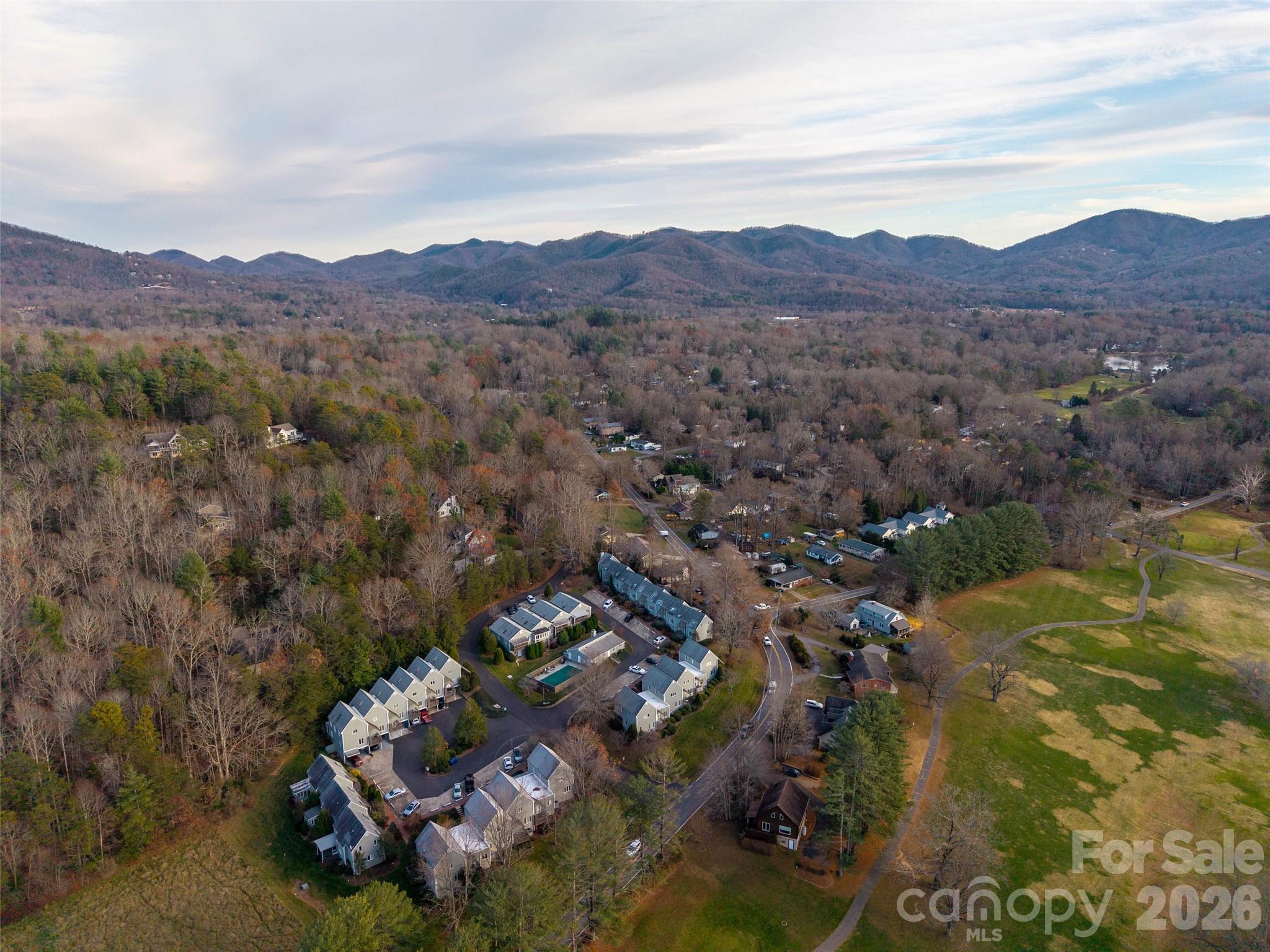 The Lynx Condominium - Residential