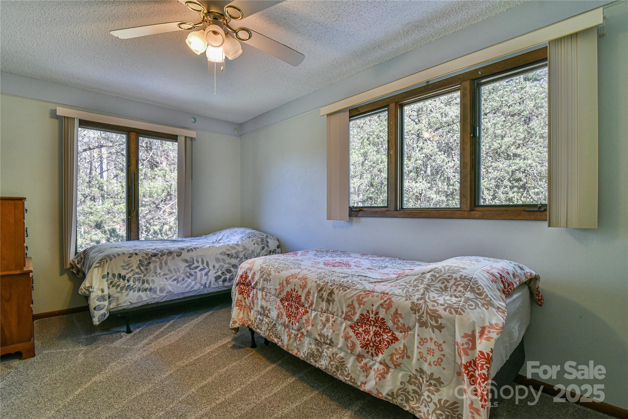 The Lynx Condominium - Residential