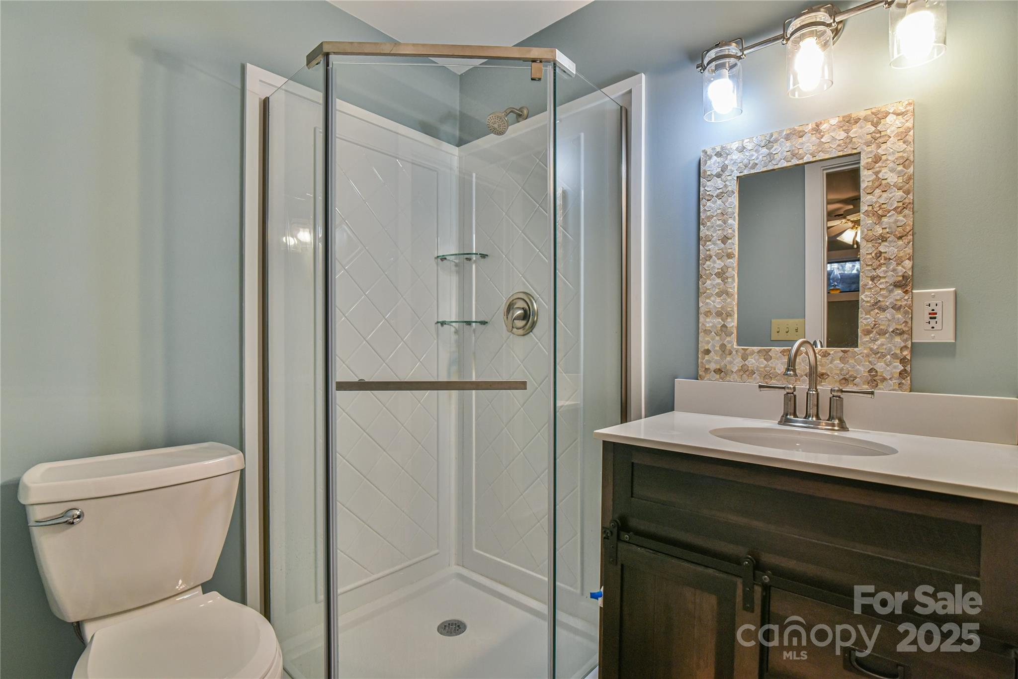 The Lynx Condominium - Residential