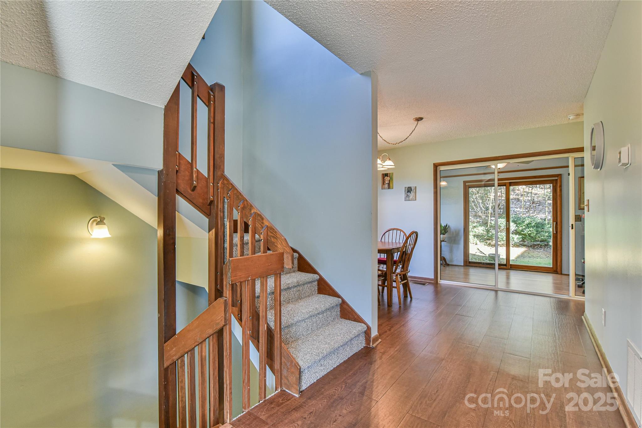 The Lynx Condominium - Residential