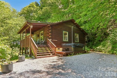 Photo of 152 Trails End Lane, Maggie Valley, NC 28751 (MLS # 4380988)