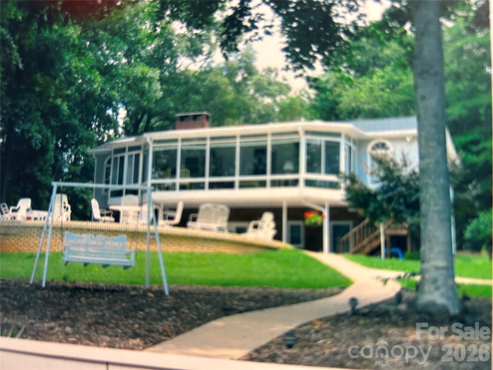 2214 Holly Lane