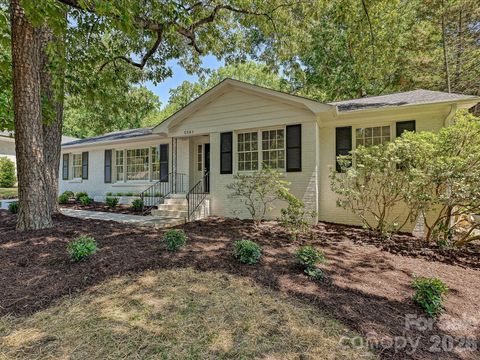 Photo of 5501 Farmbrook Drive, Charlotte, NC 28210 (MLS # 4384059)