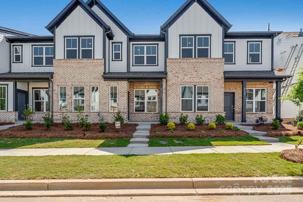 The Ridge at Sugar Creek - Residential