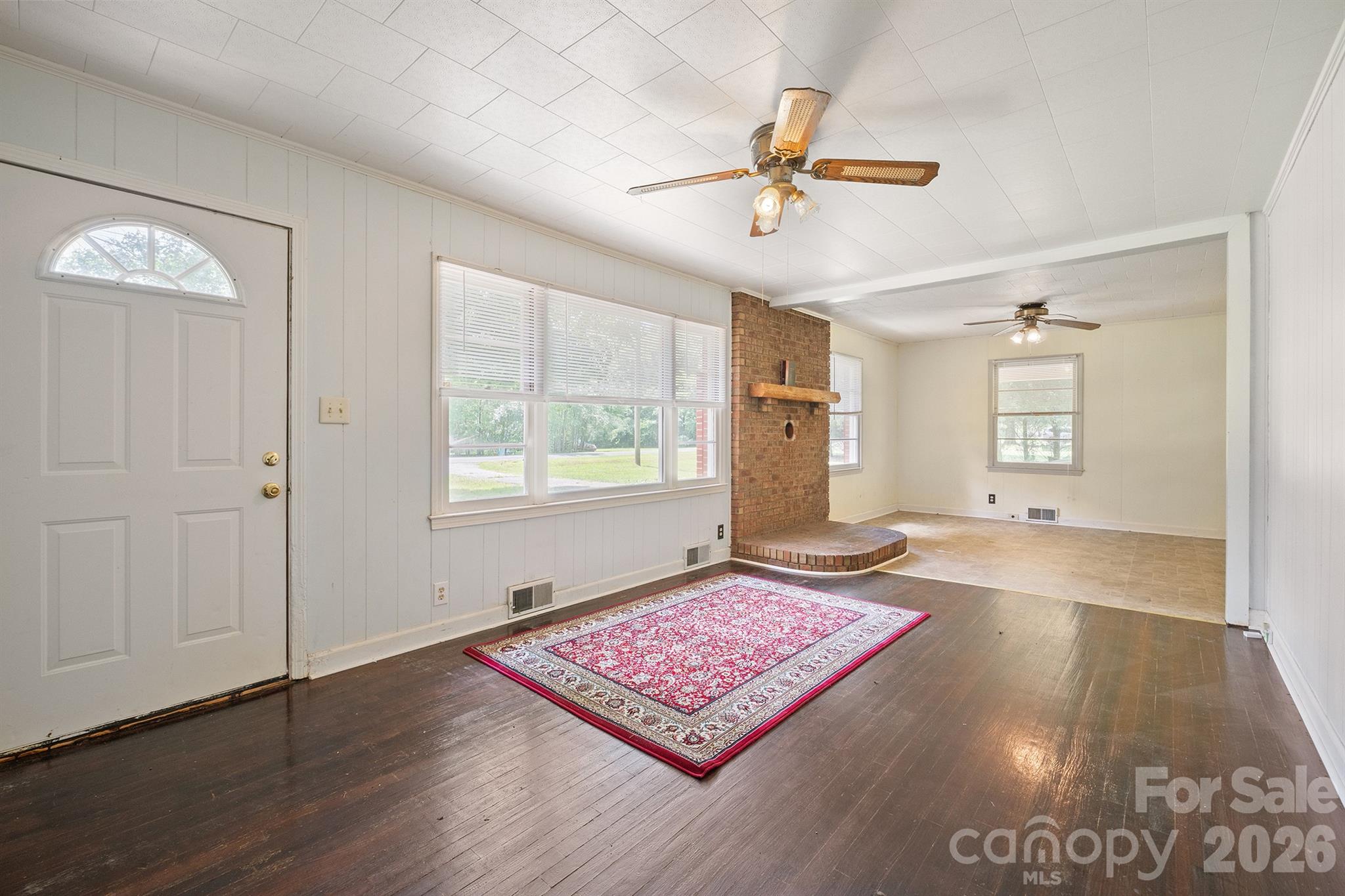 147 Oakdale Circle