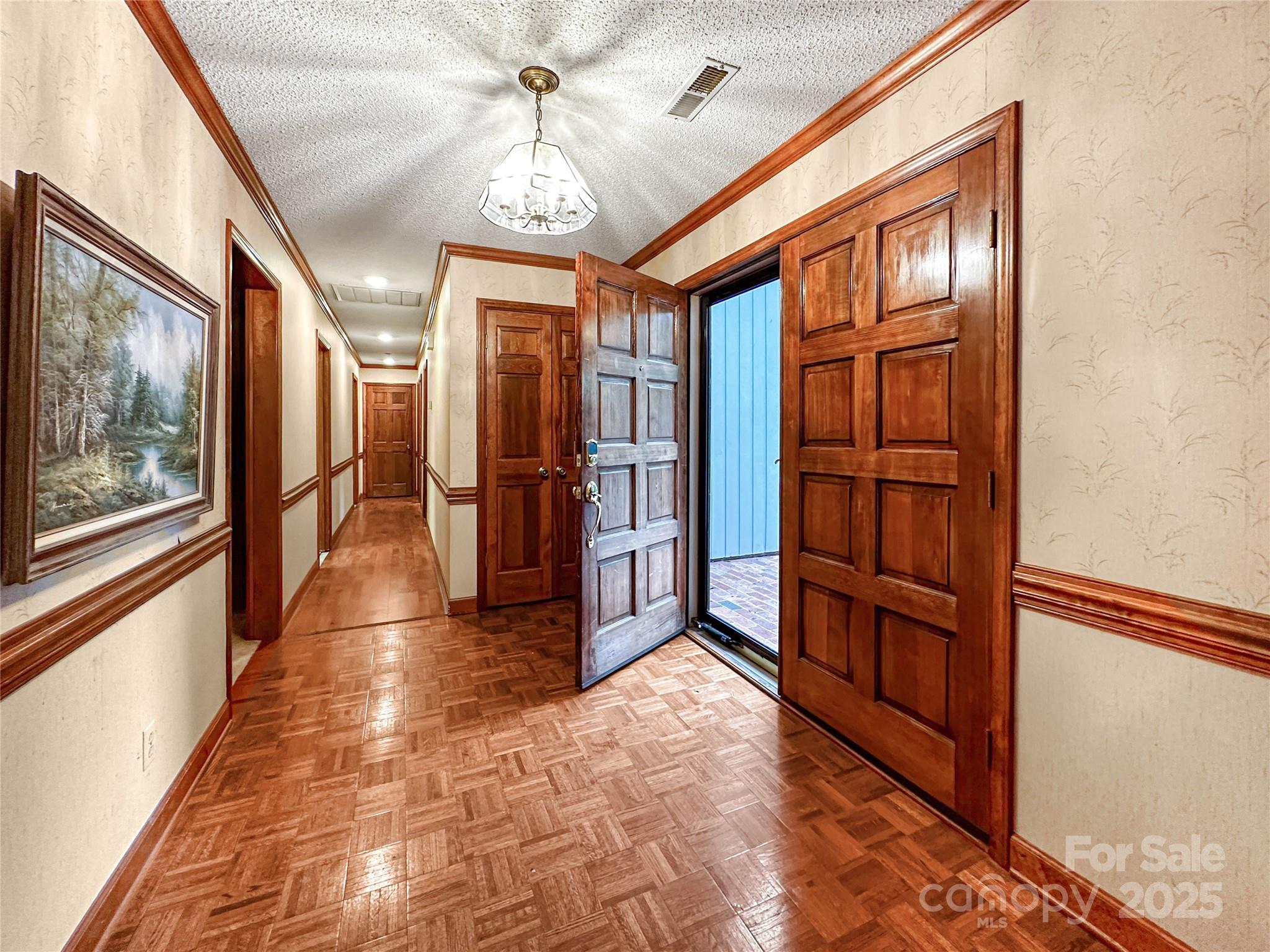 1700 Abbottsford Drive