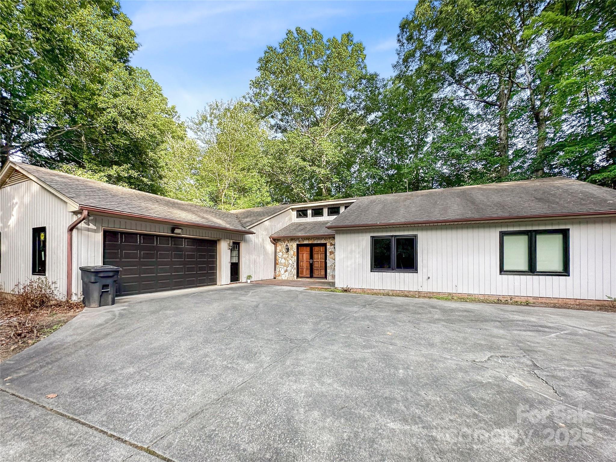 1700 Abbottsford Drive