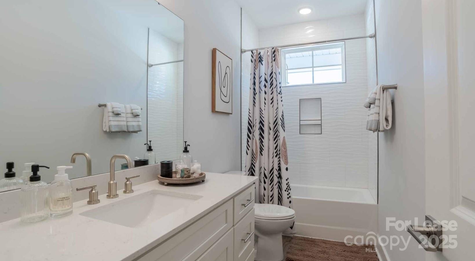 Cornelius, North Carolina 28031, United States, 3 Bedrooms Bedrooms, ,3 BathroomsBathrooms,Residential,Active,172617