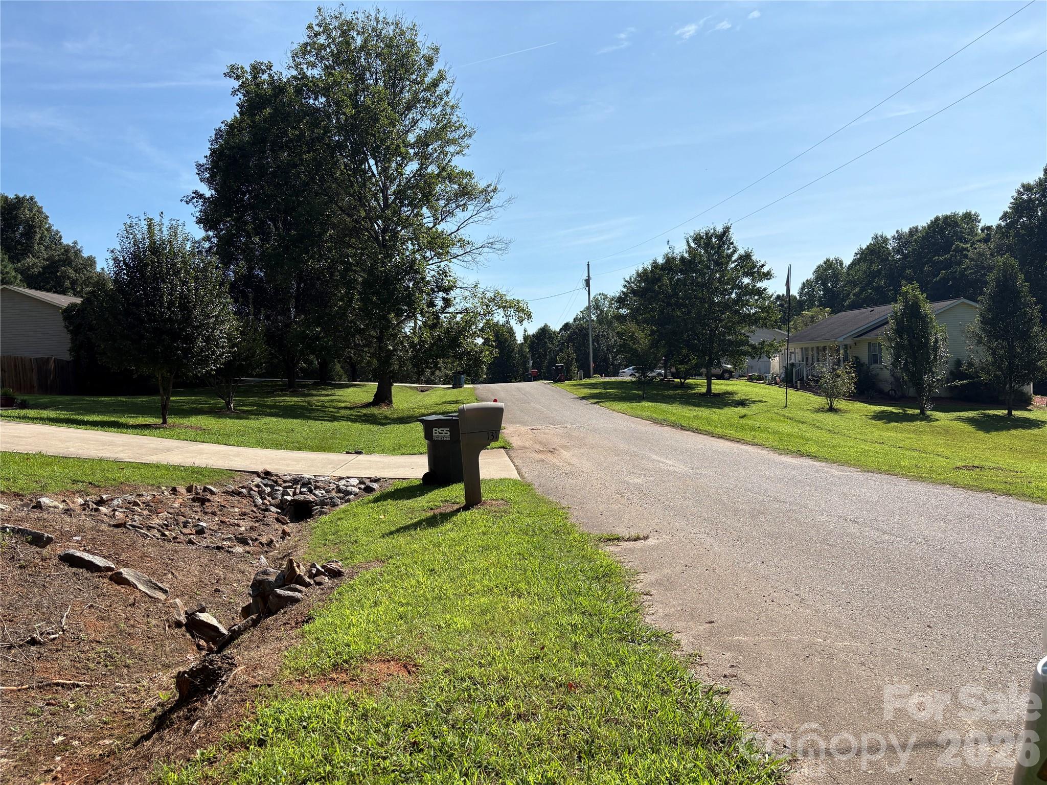 127 S Yadkin River Road