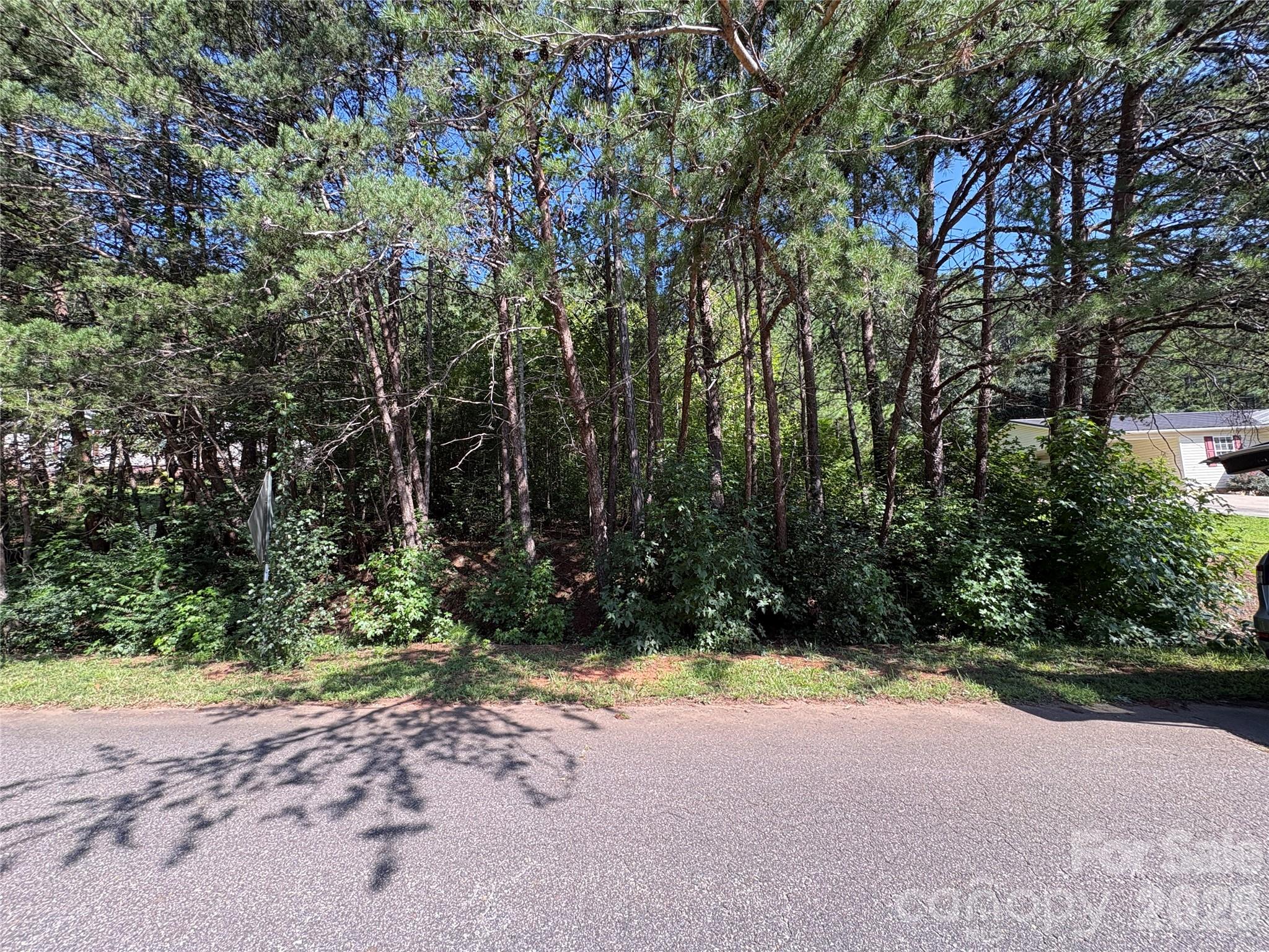 127 S Yadkin River Road