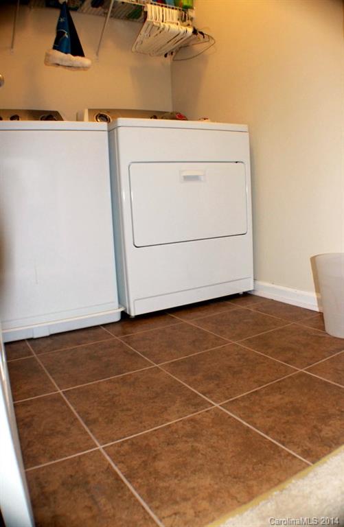 Hamilton Lakes - Residential