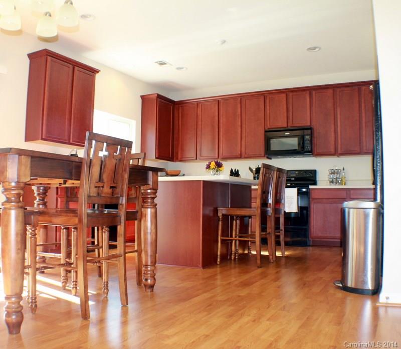 Hamilton Lakes - Residential