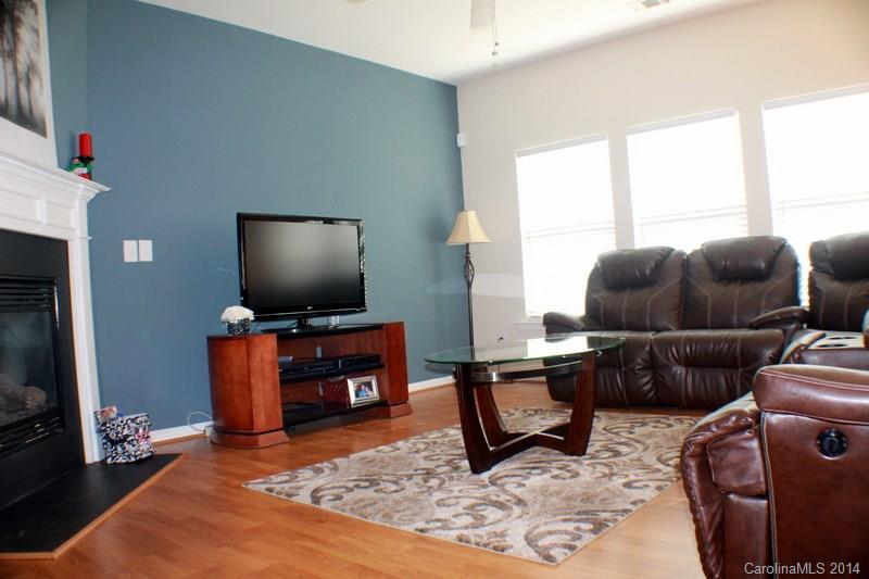 Hamilton Lakes - Residential