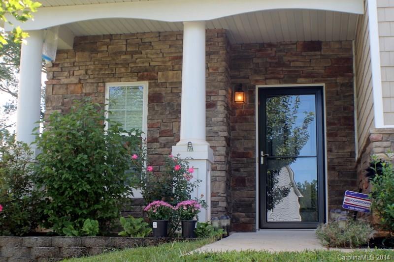 Hamilton Lakes - Residential