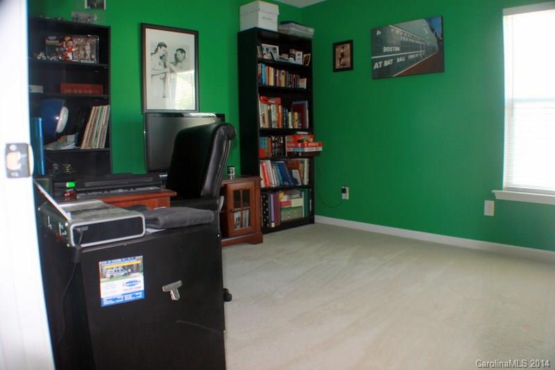 Hamilton Lakes - Residential