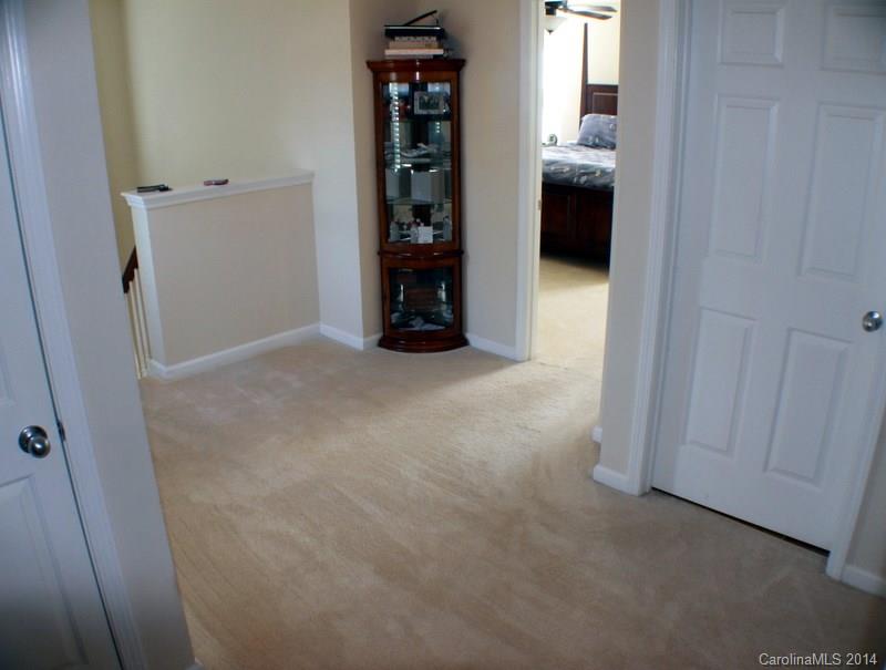 Hamilton Lakes - Residential