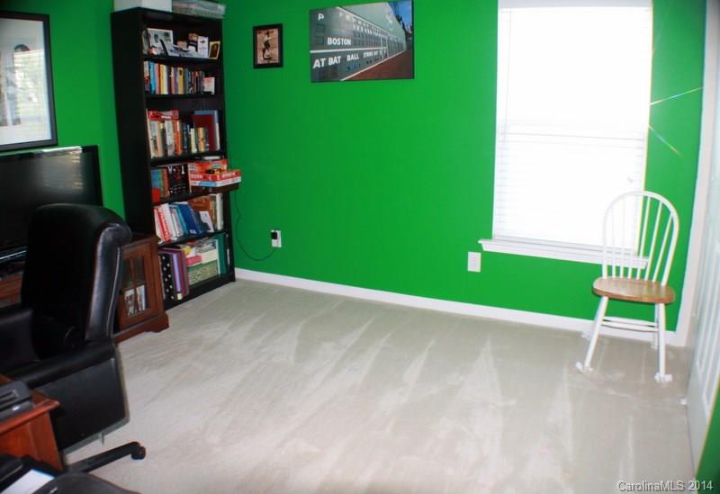 Hamilton Lakes - Residential