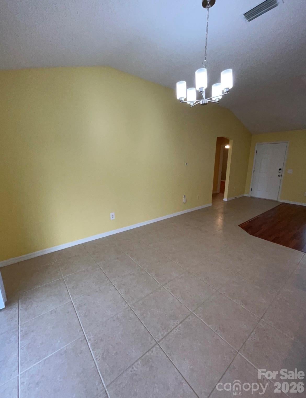 1040 Gideon Trail