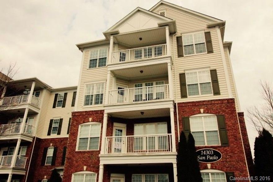 Luxury condo  in gated community w/three bedrooms and  2 baths. Completely renovated located on the 4th floor. Beautiful open floor plan with split bedrooms. New renovations to include: hardwoods in living and dining area, new GE stove/oven,Samsung DW, GE Washer & Dryer, granite countertops in kitchen with new backsplash behind sink,garbage disposer,sink,carpets, neutral paint, blinds on all windows, microwave. New flooring in laundry and foyer. Secured parking. Walk to Ballantyne Village.