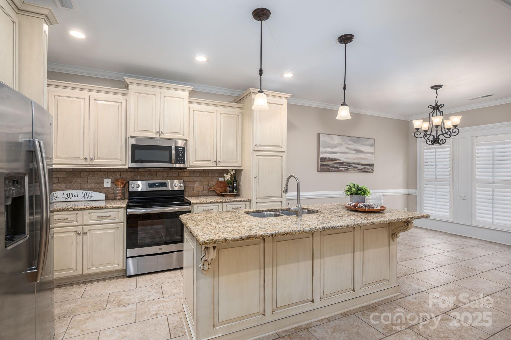 Eagles Gate - Residential