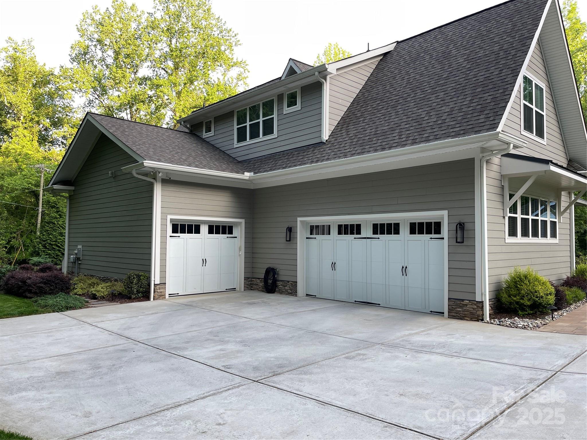 3201 Johnny Cake Lane
