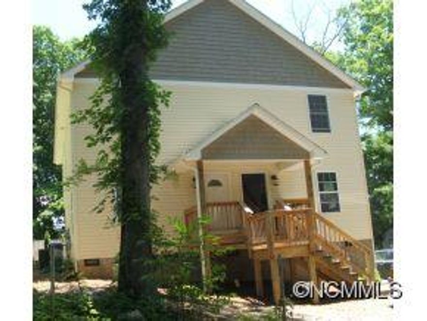 Excellent rental investment. This duplex constructed 2 features 2BR/2.5BA units. Beautiful wood and tiled floors, nice kitchen, plenty of closet space, covered porch. Main level: living room, kitchen, 1/2 bath & laundry. Upper level: 2BR, each w/on suite bath. Nice master bath tile/walk in shower. Convenient location.Easy maintenance exterior & gutter guards. These rentals are in demand!