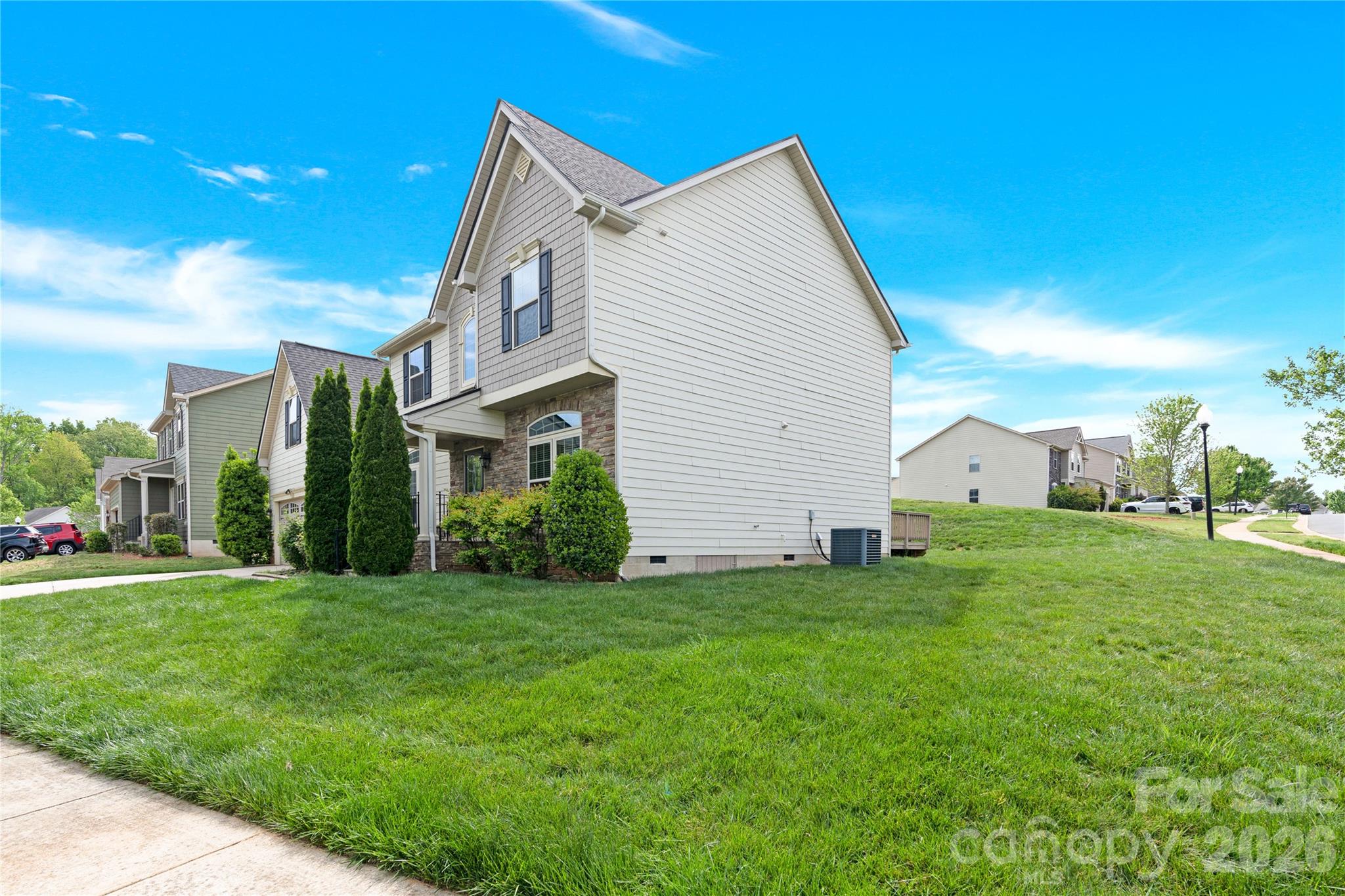 817 Wingthorn Rose Drive