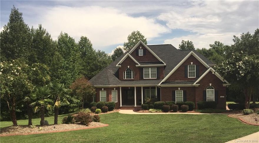 Beautiful custom built home on cul de sac with large lot, lots of room and outside entertainment with in ground pool & gazebo along with a screened in porch and patio! Double garage and easy access to I77.  Seller is giving a $3000 floor allowance.